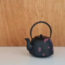 Tetera Bolton Fierro Fundido Negro con Rosa con Filtro 0.95 Litros-1