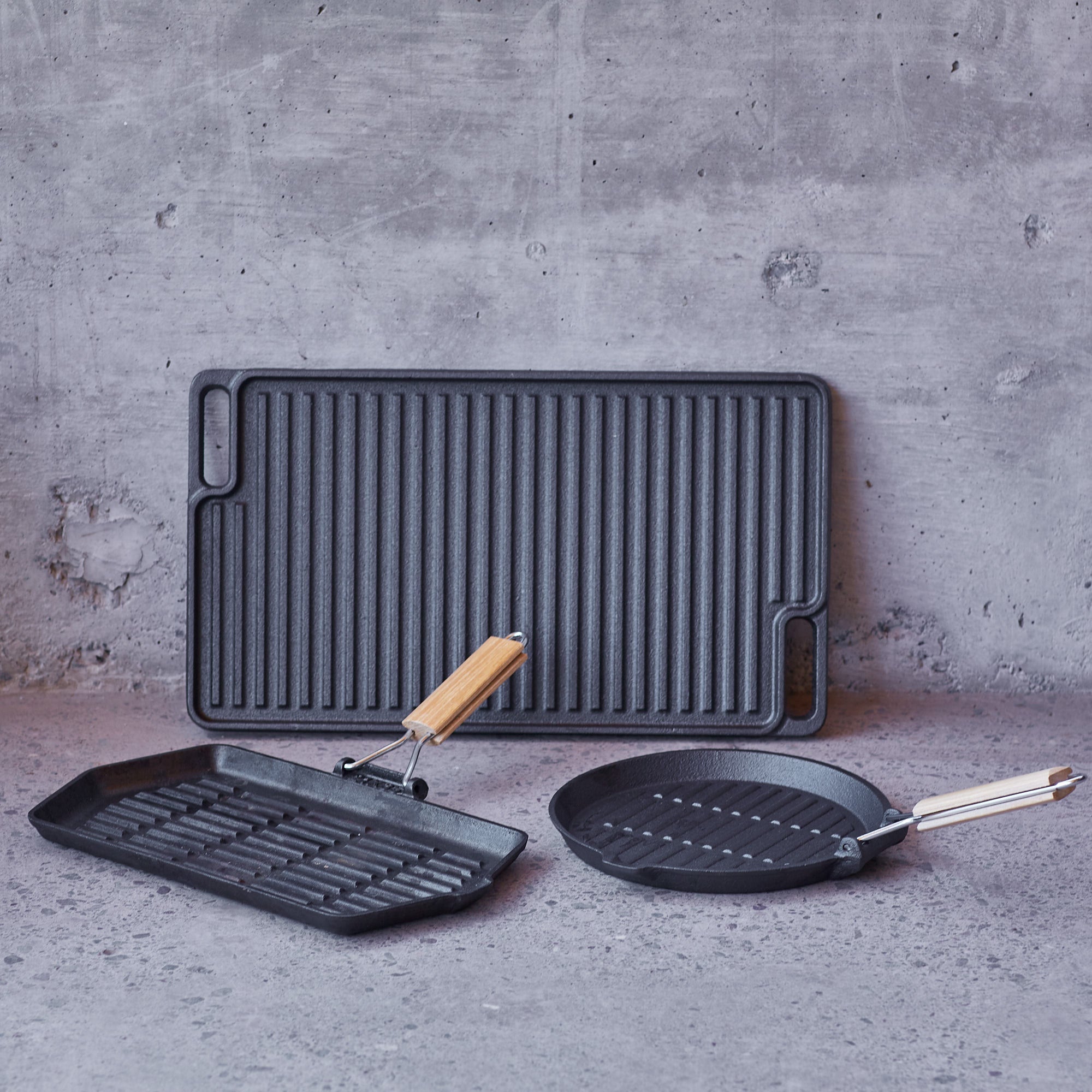 Placa Bolton de Fierro Fundido 46 cm Doble Uso – Lisa para